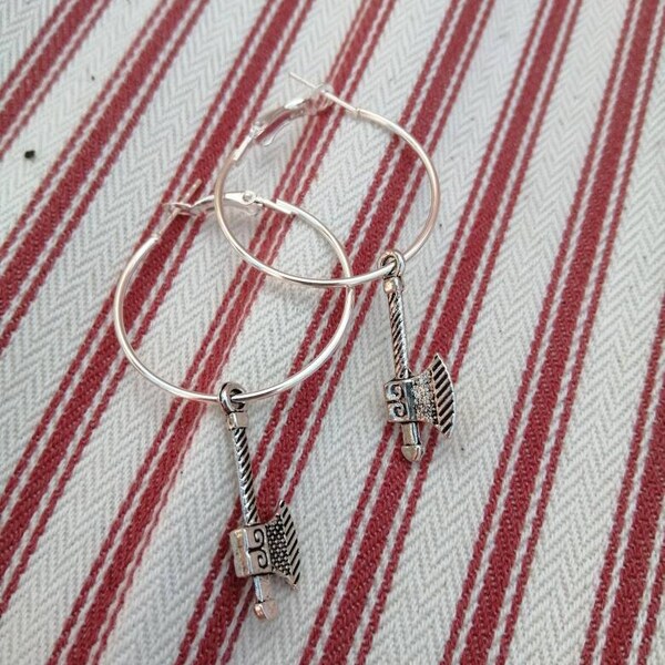 Labrys hoops