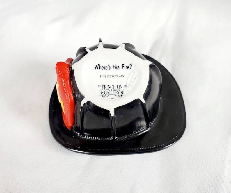 Princeton Gallery 1990 /'Where/'s The Fire?/' Fine Porcelain Collectible Figurine