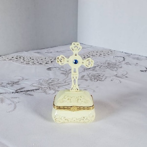 Vintage Metal Cross Pill Box/Trinket Box