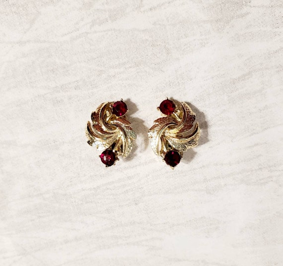 Vintage Coro Clip On Earrings - image 1