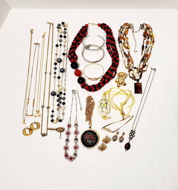 AVON Jewelry Lot - image 1