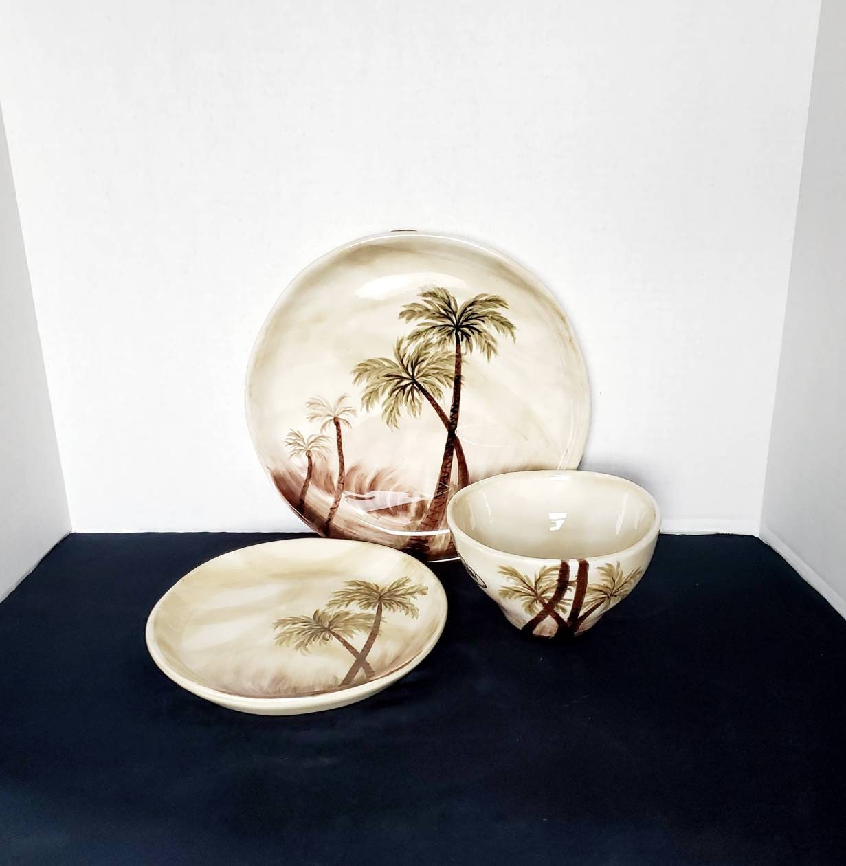 palm tree dinner plates