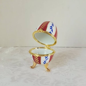 Beautiful Porcelain Egg Shaped Footed Trinket Box