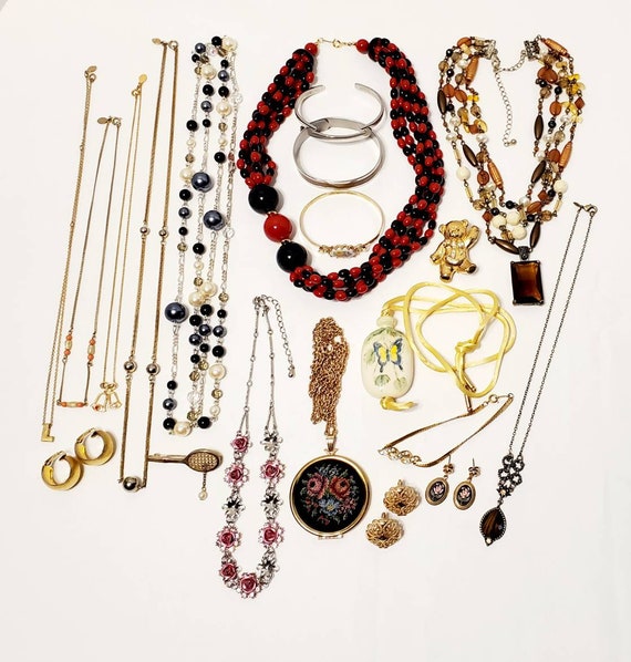 AVON Jewelry Lot - image 2