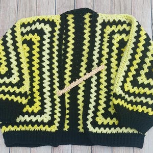 Ready to ship ~ Black & shades of yellow cropped Hexagon Cardigan Sweater / SIZE MEDIUM
