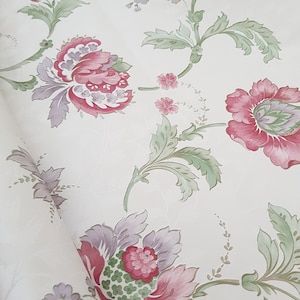 Beautiful authentic vintage floral Wallpaper