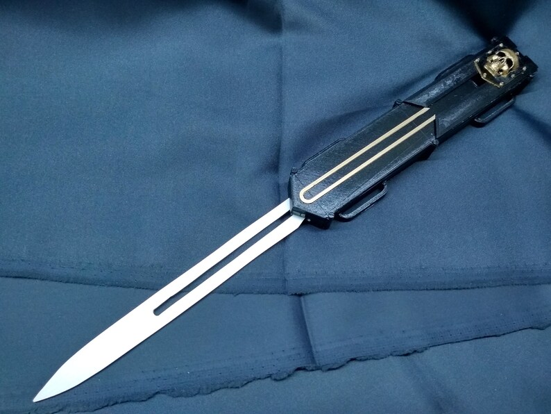 assassin's creed hidden blade black flag