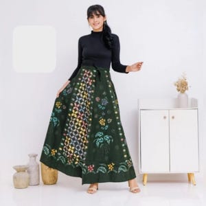 White - Hand Block Batik Print Cotton Wrap Around Skirt 109