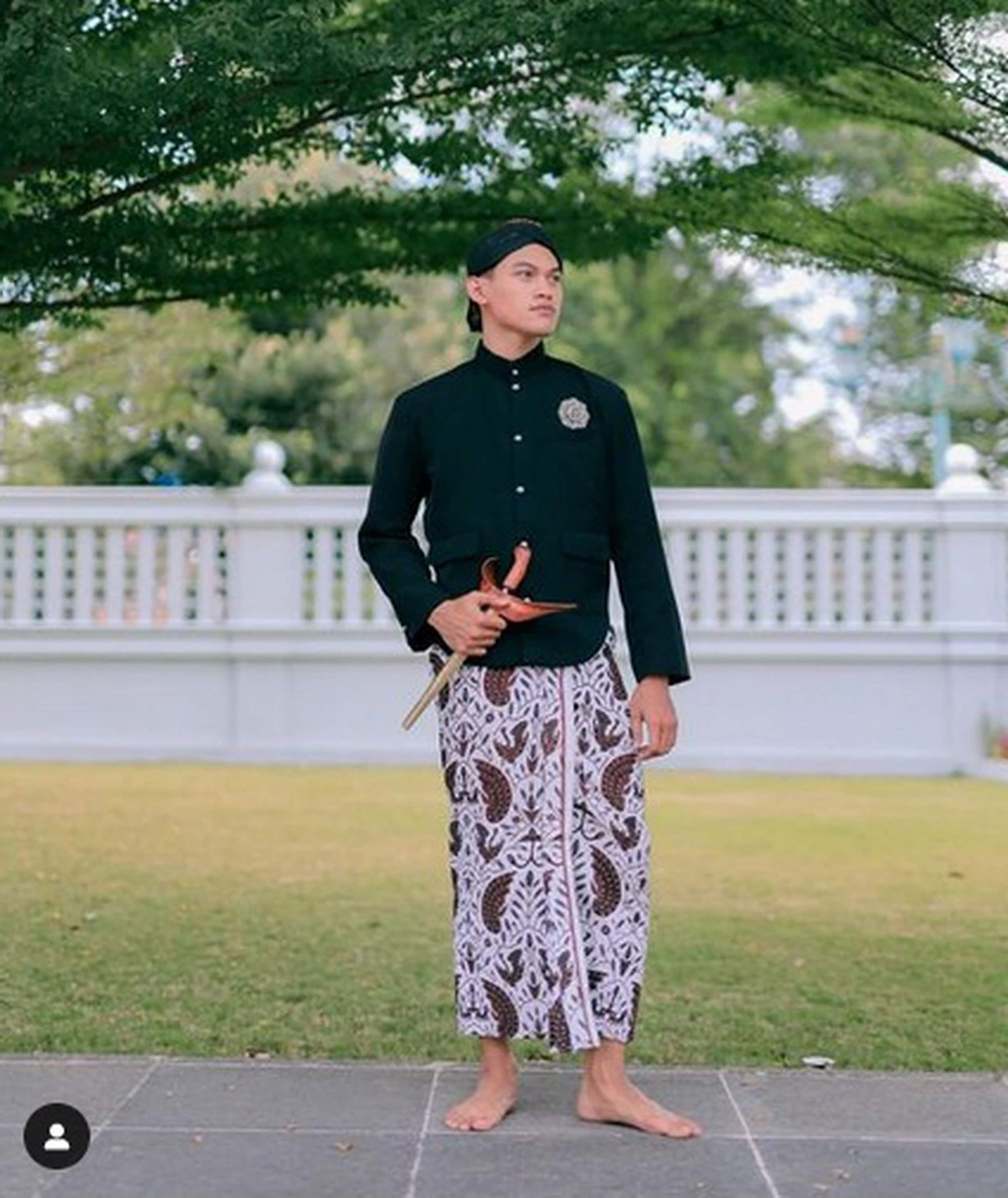 Beskap, Black Traditional Javanese Top for Men, High Quality Beskap, Black Traditional Javanese Top for Men, High Quality