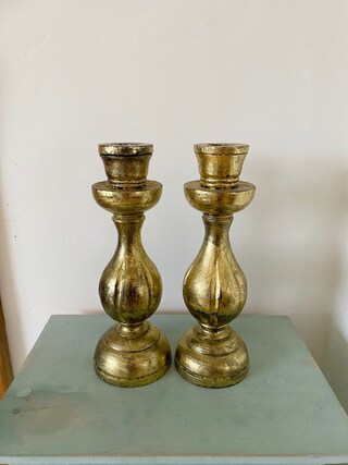 Set Di 2 Portacandele Conici In Legno Di Pino - Rustico Vintage, Finitura Lavata, Con Base In Feltro - Altezza 10,4 Cm - Decorazione Per Tavolo E Camino