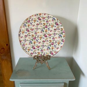 Royal Tudor floral Cake plate made in England