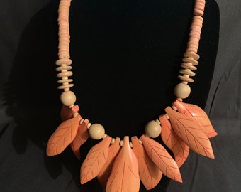 Vintage 1980s Wood Leaf Bib Necklace (NL050)