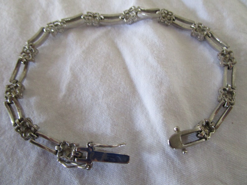 Vintage White Gold Filled /& Faux Diamond Fancy Link Bracelet