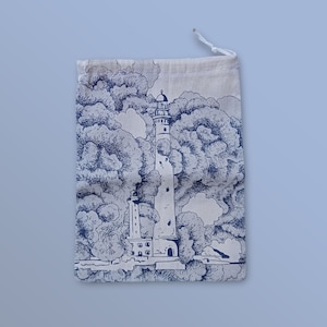 Sac pochon en tissu coton phare et nuage, emballage cadeau écologique, sac cadeau réutilisable, fait main et sérigraphiée