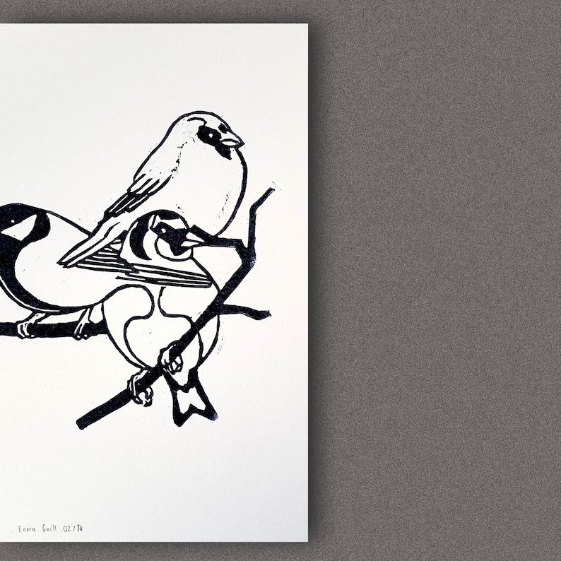 24x18cm black-coloured lingocut to frame