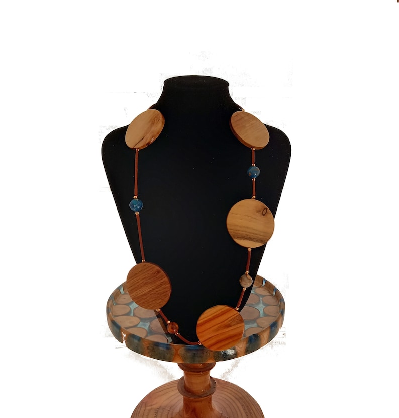Wooden and resin necklace