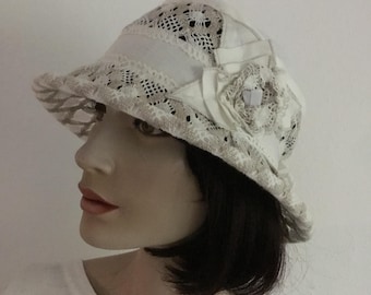 Lightweight linen sun hat for women – Breathable summer hat made of 100% linen – White with lace & flower – Adjustable size