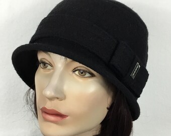 Designer women's hat cloche hat 20s wool black