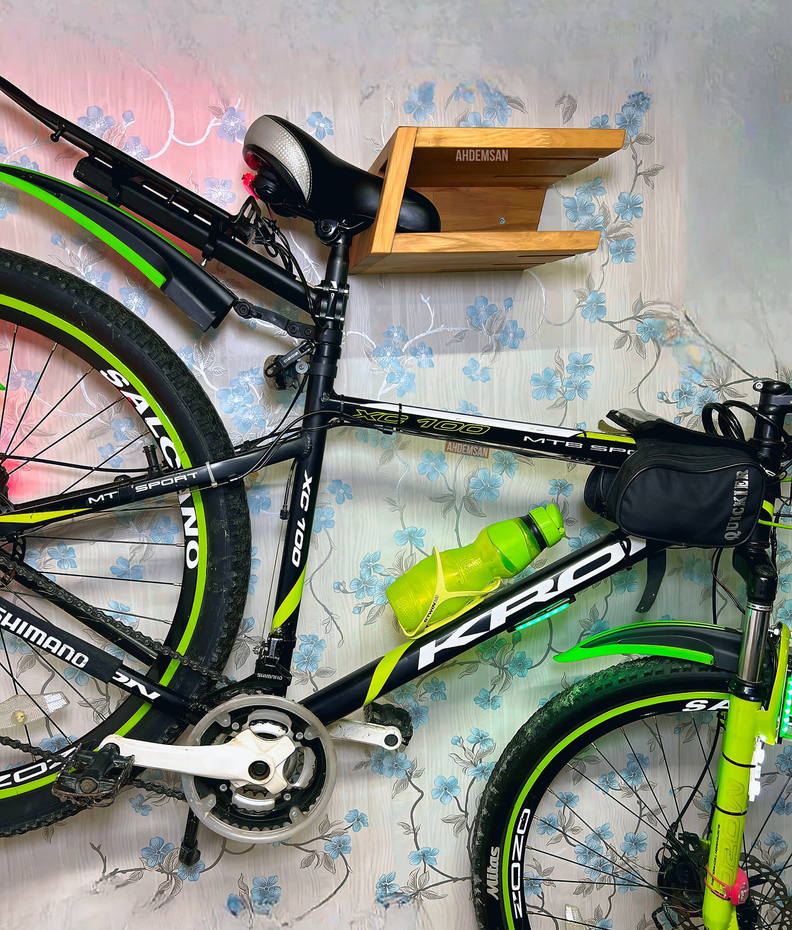 Skateboard carrier bike clearance