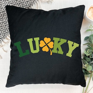 St. Patricks Day Pillow, St. Patricks Pillow, Spring pillow, Four leaf clover, st. Patricks day, lucky