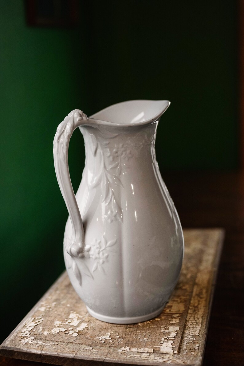 Starflower shape English white ironstone ewer