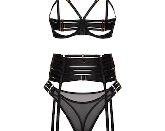 Harness black lingerie 4pc set