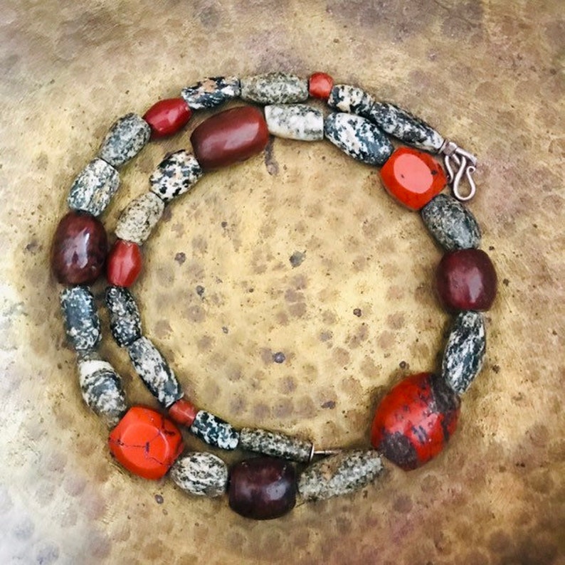 ethnic jewelry bold stone necklace Necklace with ancient excavation beads