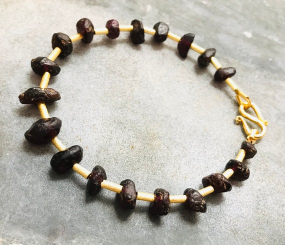 Ancient bracelet with ancient garnet beads, bracl… - image 1