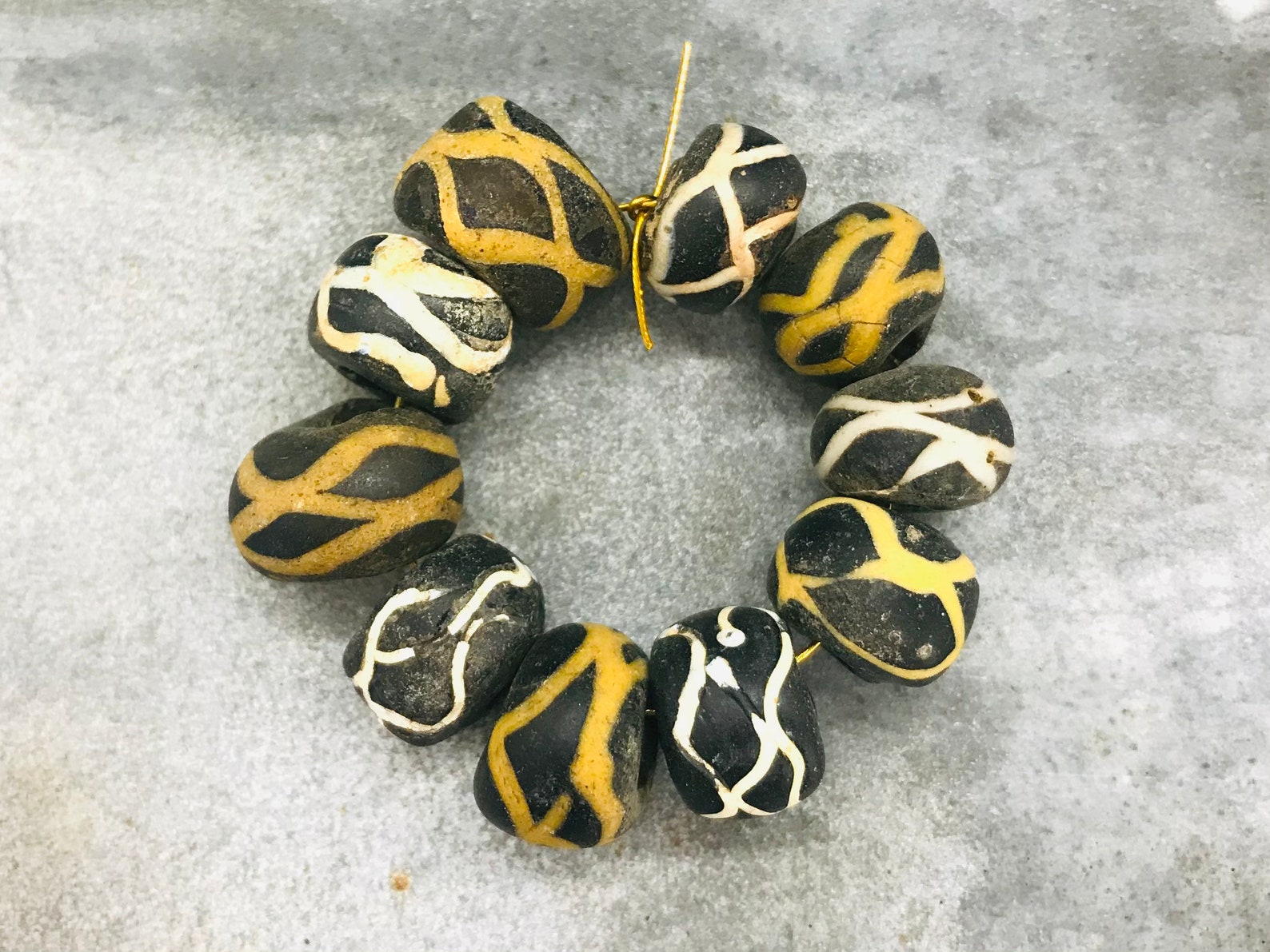 10 Venetian Rattle Snake Beads, Late 1800's, Mixed Old Venetian Fancy ...