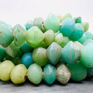 5 seafoam uranium vaseline beads, African trade beads, vaseline trade beads, vintage bohemian trade  beads, antique vaseline glass beads (5)