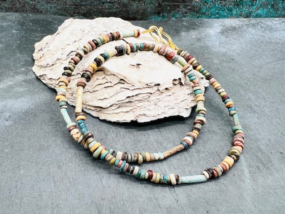 Ancient Egyptian necklace with ancient mummy bead… - image 1