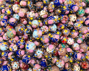 2 kleine schattige vintage Venetiaanse bruidstaartkralen, vintage Murano-glaskralen, fiorato-kralen, lampwork-kralen, Venetiaanse kralen voor sieraden