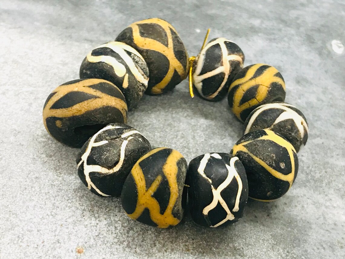 10 Venetian Rattle Snake Beads, Late 1800's, Mixed Old Venetian Fancy ...