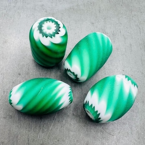 Rare large vintage chevron bead, 4-layer chevron bead, twisted Venetian chevron, old green chevron bead, trade bead, Murano rosetta bead