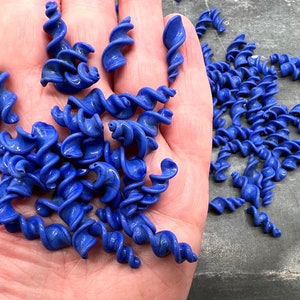 10 vintage Venetian glass beads, vintage murano glass beads, twisted beads, swirl beads for jewelry, beads for earrings, beads for bracelet