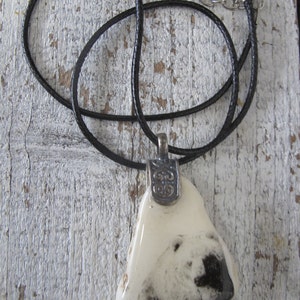 Weiss Türkis Grizzlybär Anhänger - Sterling Silber Anhängerschlaufe, Lederband