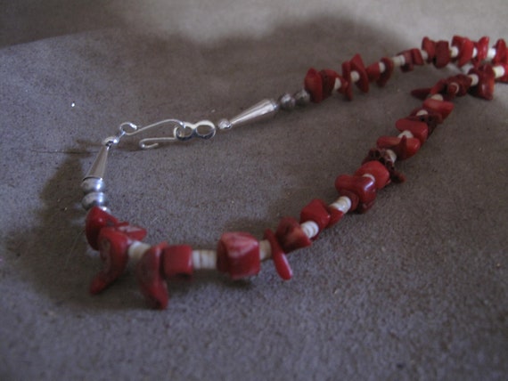 Vintage 70s Native American Natural Coral w/Santo… - image 3