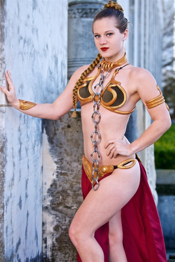 Star wars slave leia cosplay