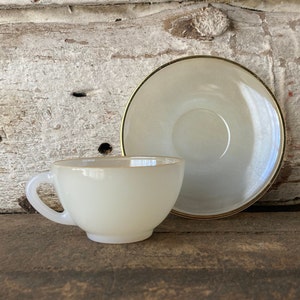 Arcopal France Pastel Glass Teacup & Saucer – Vintage 1970s French Colored Cups (Grey, Orange)