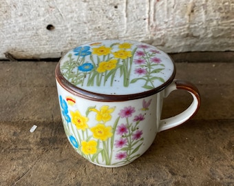 Vintage Japanese Floral Mug and Lid Set: Spring Flower Design