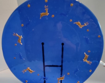 Leaping Reindeer Cobalt Blue-Gold Gilded-embossed Reindeer & Snowflakes Round platter great condition 14 3/4 inches