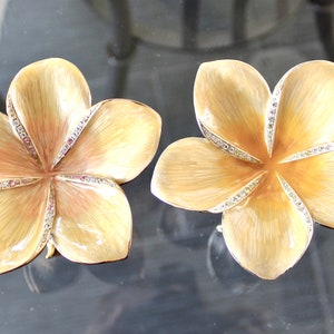 Enameled Plumeria Trinket Dish: Bejeweled Austrian Crystal Keepsake