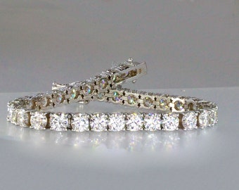 14KT Gold Moissanite Tennis Bracelet: 26.5 Carats, D Color, VVS