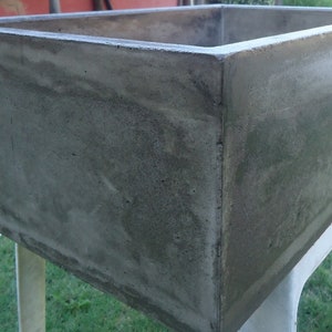 Waschbecken aus Beton