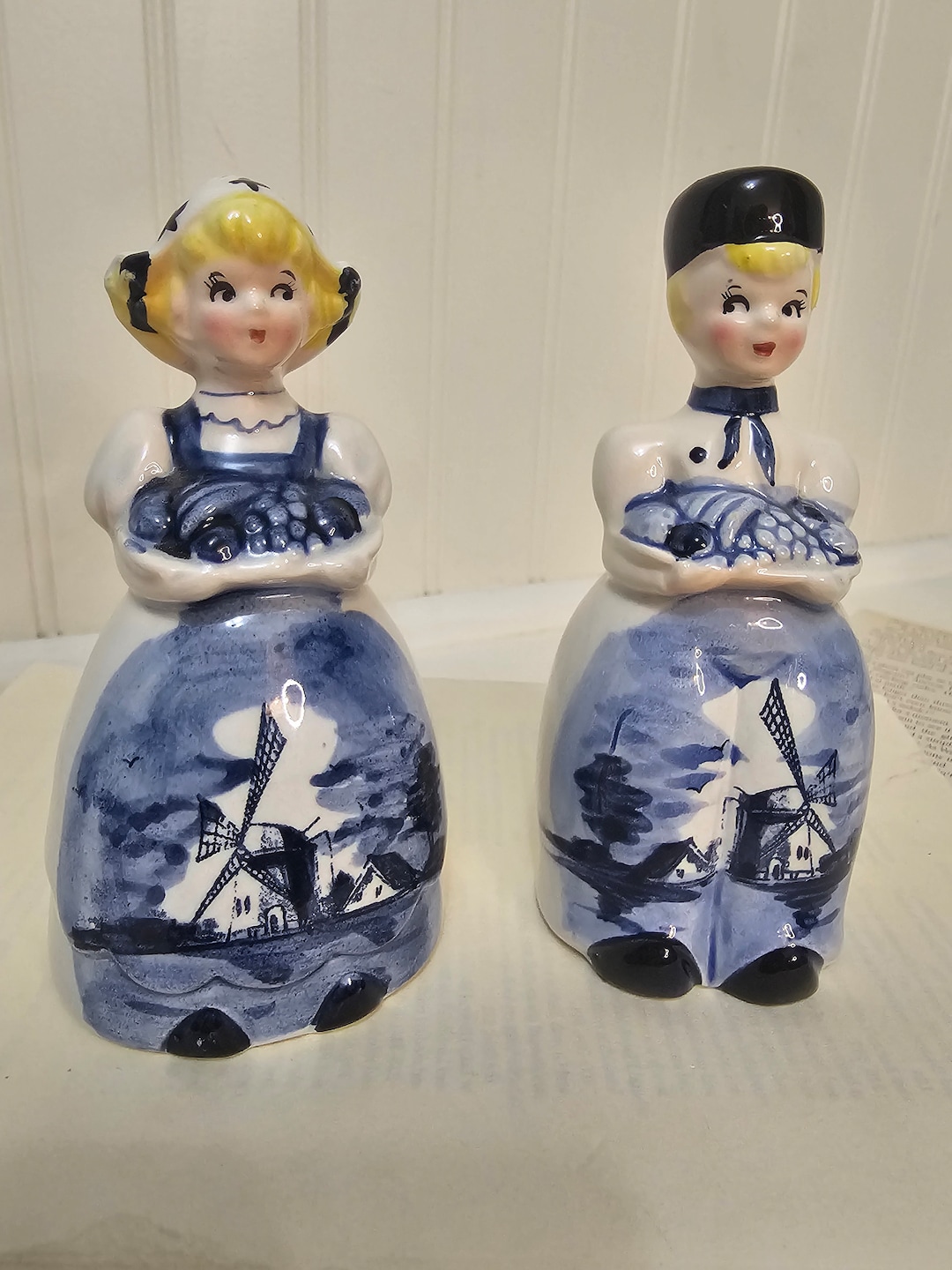 Delft Blue/white Dutch Boy and Girl Salt & Pepper Shaker Set ...