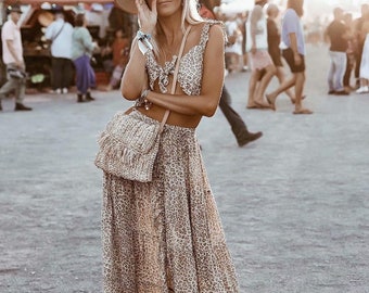 crop top and maxi skirt outfit