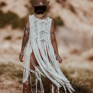 White Fringe Macrame Vest, Cowgirl Bridal Fringe Jacket, Western Fringe Vest, Country Girl Cowgirl Vest, Barn Wedding Bridal Outfit image 6