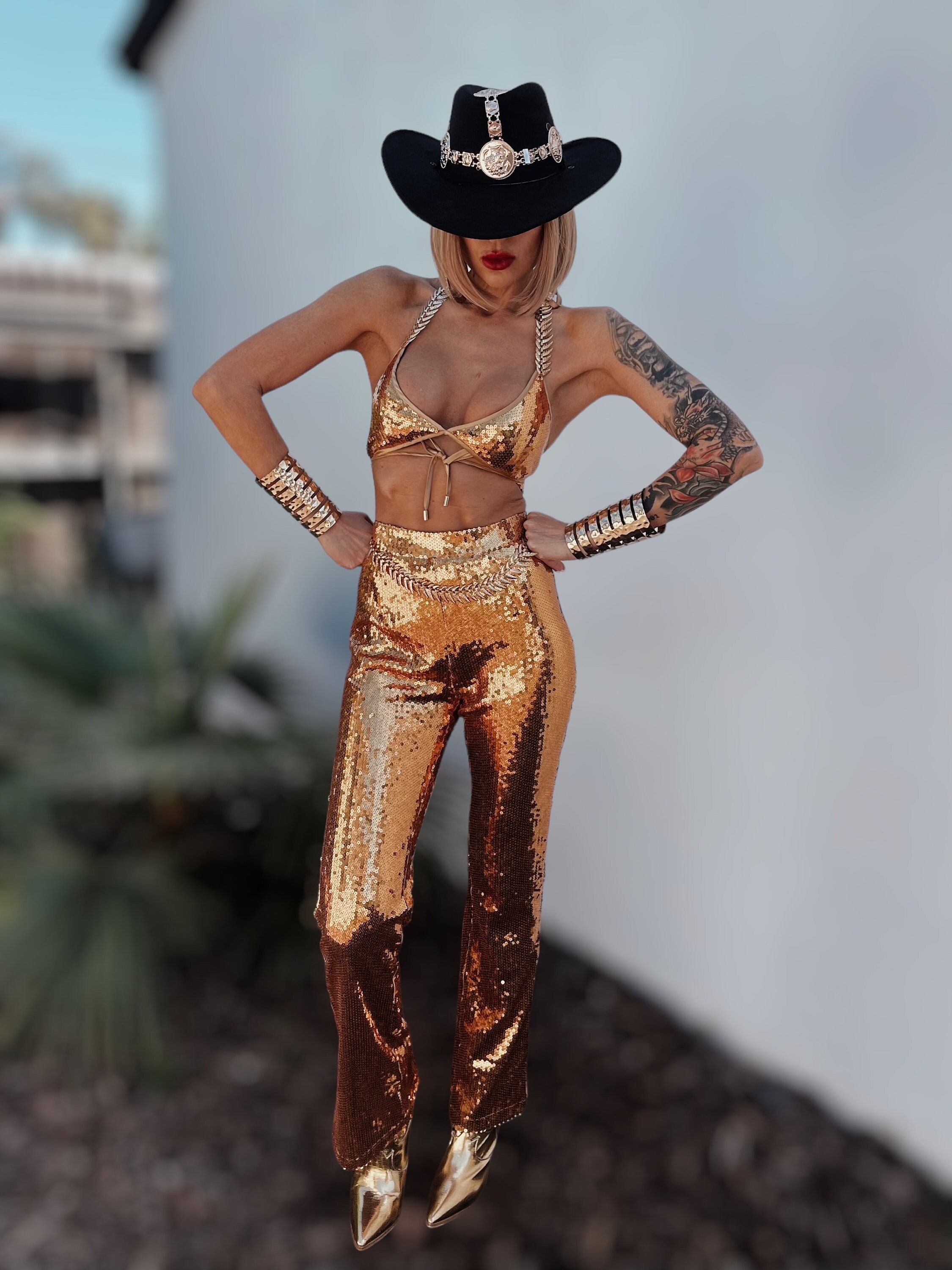Western Gold Sequin Cowgirl Costume, Festival Sequin Pants Set,  Bachelorette Spacecowboy Outfit, Country Girl Outfit, Golden Festival Outfit  - Etsy UK