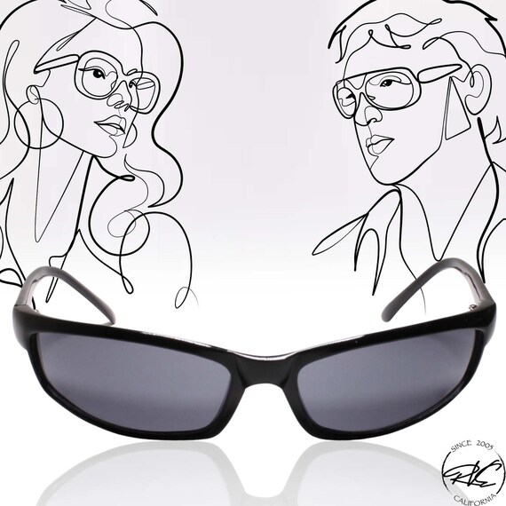 Angular Shape True Vintage Wraparound Sporty Look… - image 1