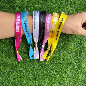 100 piezas de pulsera de satén con cinta personalizada hecha a mano, cinta festiva para eventos, fiestas, conciertos, entrada, pulsera de tela con identificación, impresa a todo color